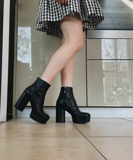 Dodie Clark pornostar schöne bilder