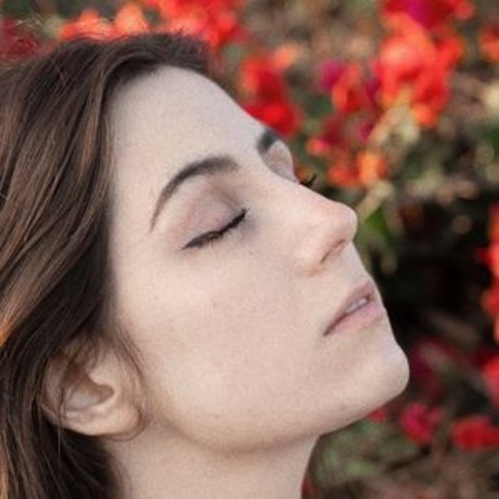 Dodie Clark hd schöne bilder