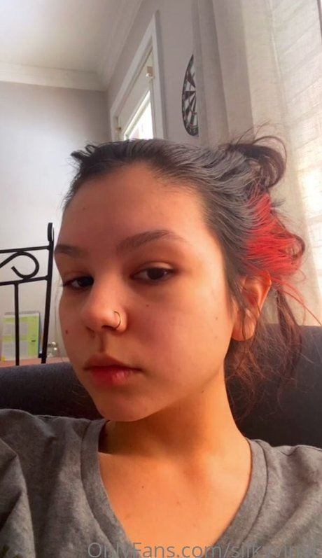 sperma auf der zunge onlyfans hübsche nackten galerie