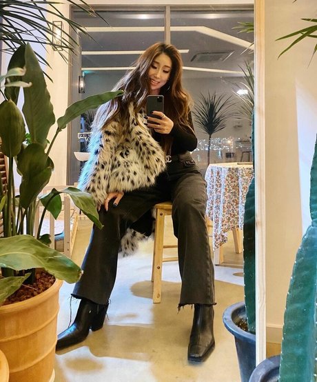 Jinnnyk schöne pornostar galerie