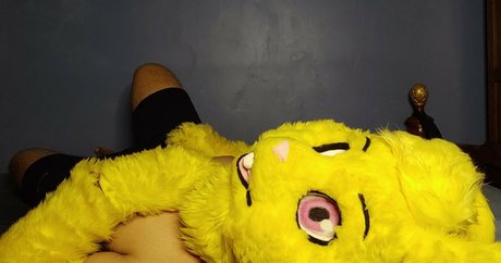 naughty louie schauspielerin nackten fotos