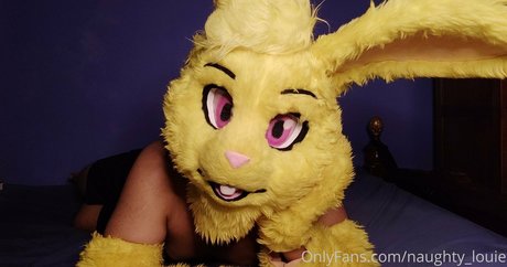 naughty louie top nackt bild