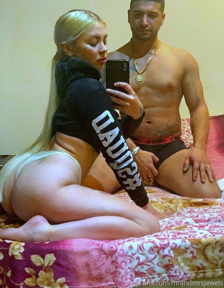 fitnessstudio-influencer onlyfans porno nackte fotos