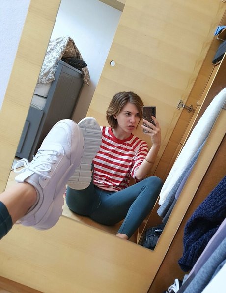 kikigoddess top freie fotos