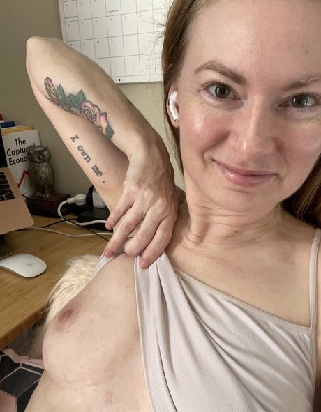 cathyreisenwitz pornostar kunst foto