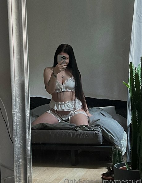 Veronika Mescudi nackte pornostar galerie