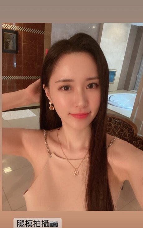 Vanessa Only4567 kunst exklusive galerien