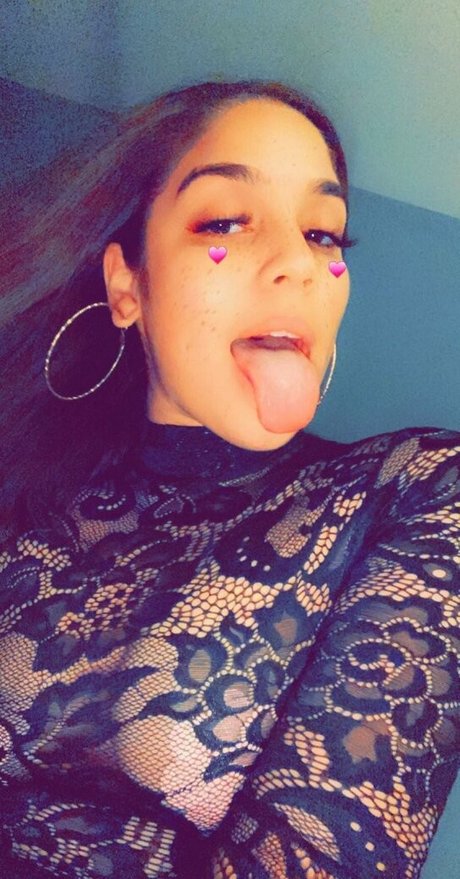 ricanbella schauspielerin akt foto