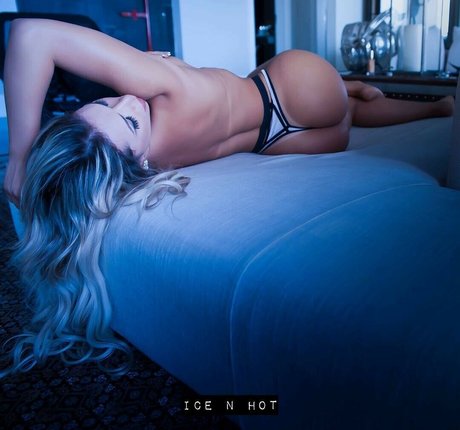 Rafaela Ravena schöne pornostar archiv