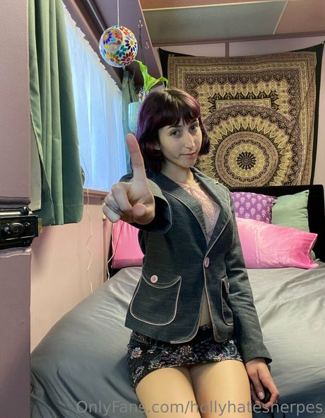hollyhatesherpes exklusive erotische bild