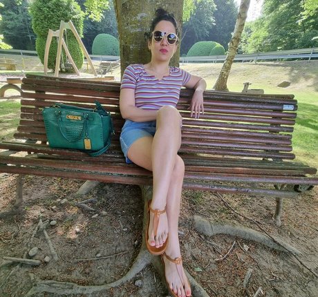 goddesshathafeet nackt hd bild