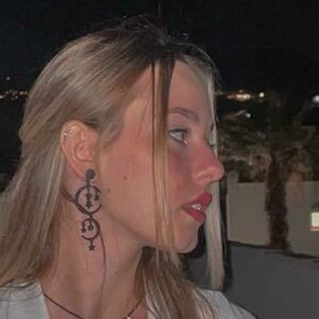 Elena Lagou schauspielerin sexy galerie