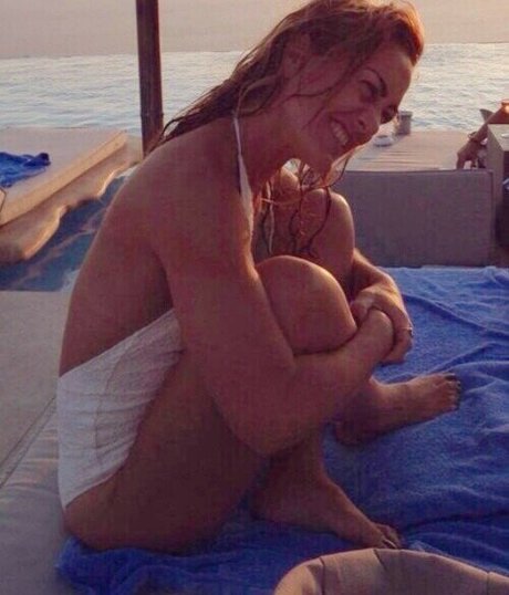 Dimitra Charilaou freie hübsche galerien