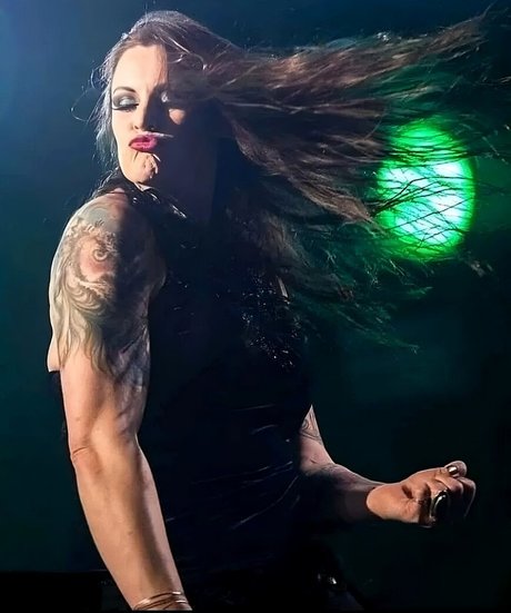 Floor Jansen kunst xxx fotos