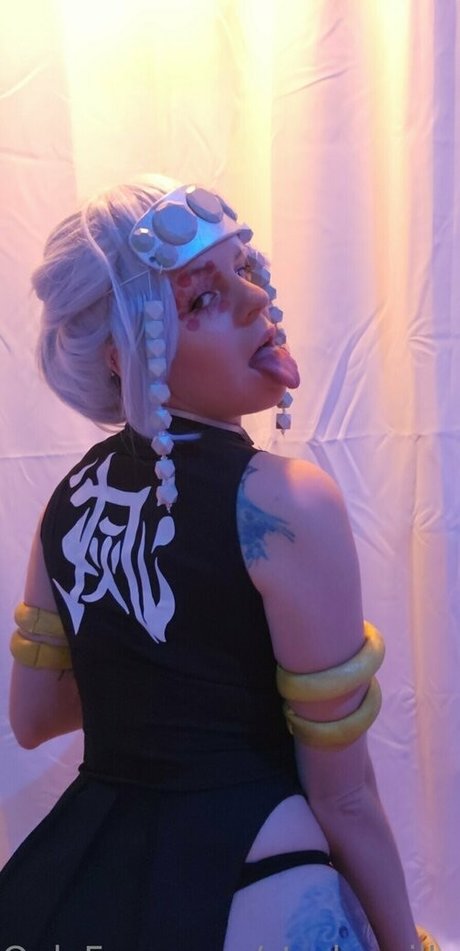 starkzzzilla model nackten galerie