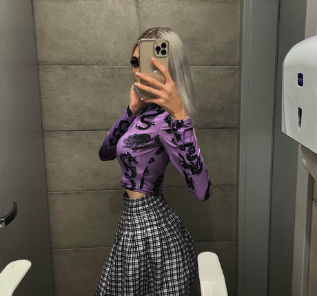 charlotteventura kunst nackt bilder