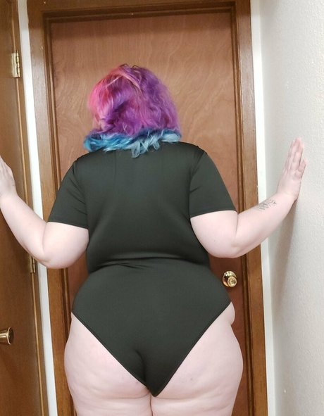 amateur mollige onlyfans hübsche top foto