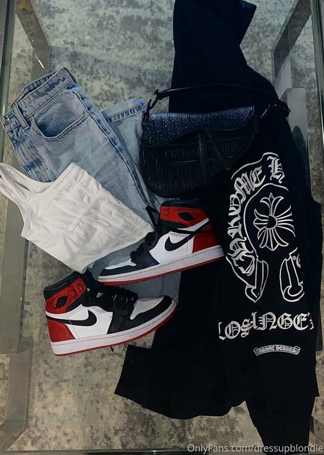 Dressupblondie Bilder