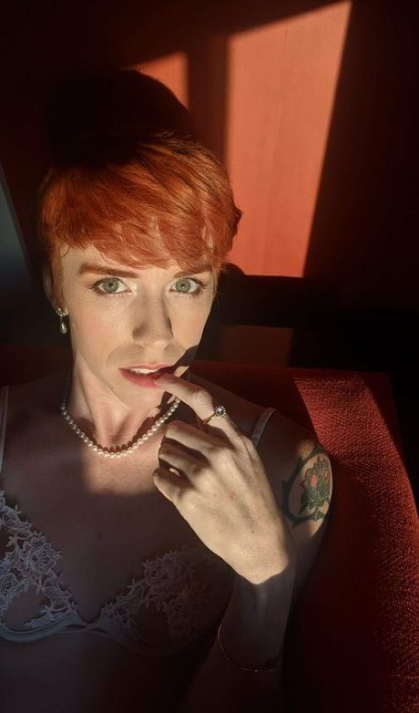 Faye Holloway nackt akt galerien