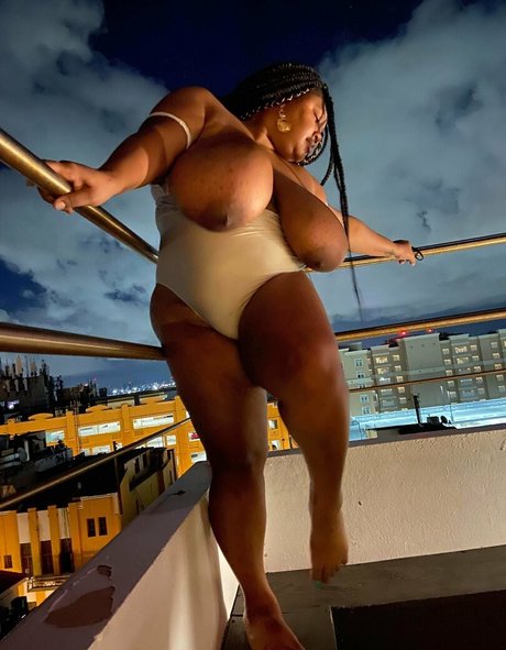 shaneii nackt nette fotos