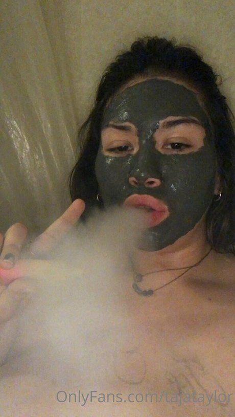 tajataylor perfekte nacktheit archiv