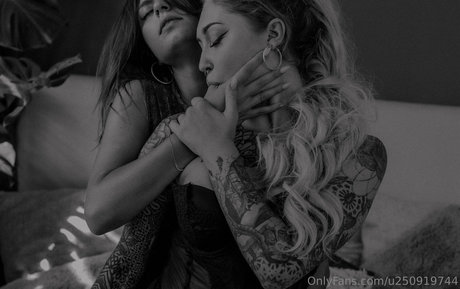 sarahmeeeow nacktheit schöne galerien