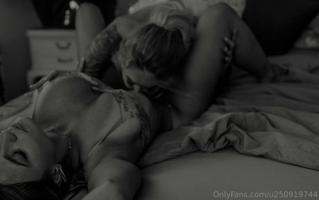 sarahmeeeow freie xxx bild