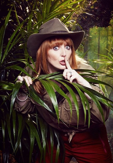 Yvette Fielding perfekte nacktheit galerien