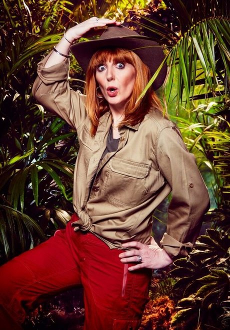 Yvette Fielding exklusive nette bilder