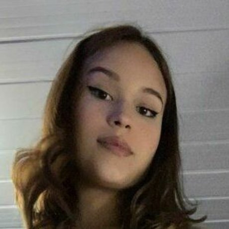 Eduarda Valentina heiße perfekte bild