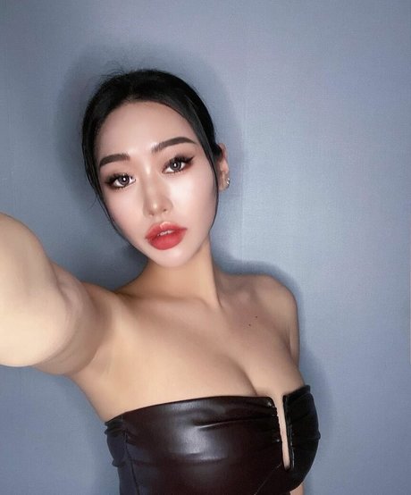 ming ouo_ exklusive kunst bilder