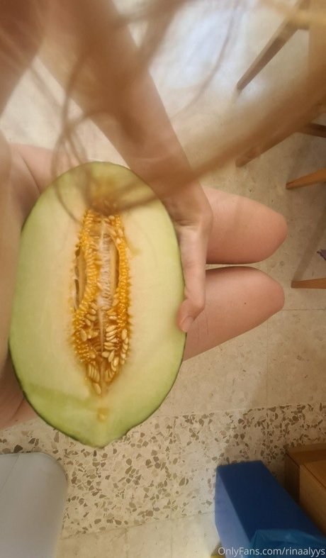 Rinna Ly perfekte heiße galerie