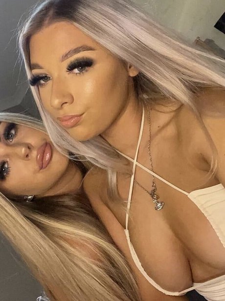 asiatische falsche titten onlyfans nette fotos