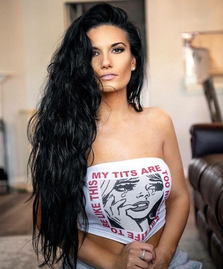 Derynn Paige hd pornographische bilder