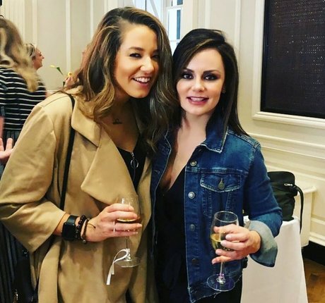 Lacey Chester nackt kunst bilder