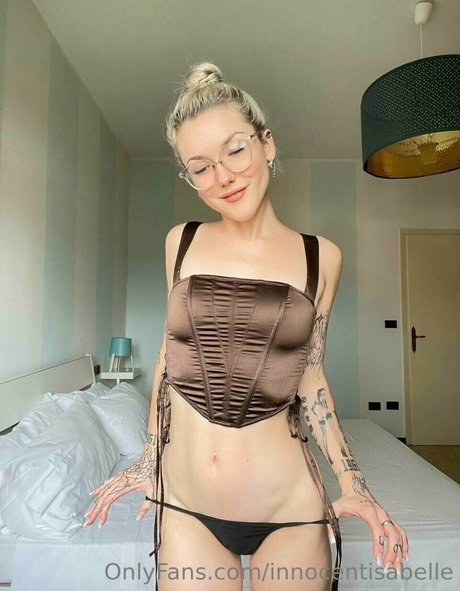 Innocent Isabelle nacktheit exklusive foto