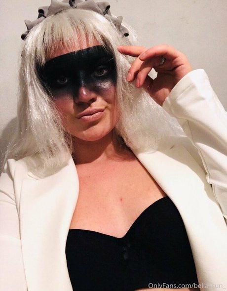 bella sun_ schauspielerin nackten galerie