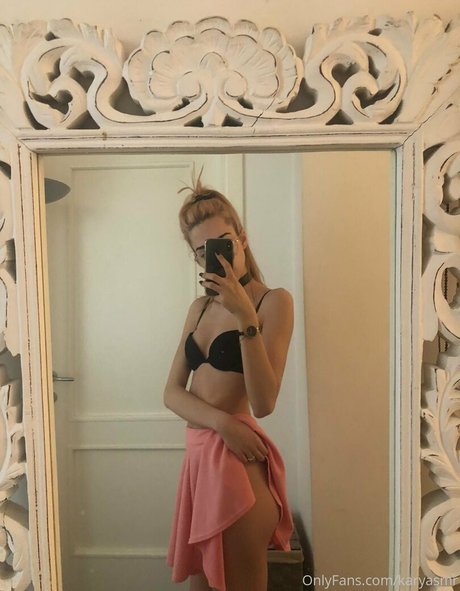 kvry22 schauspielerin schöne fotos