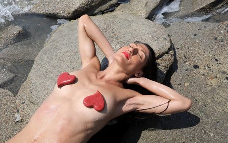 Domniki Papadopoulou pornostar sex bild