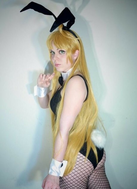 Abi Aikou schöne xxx bild