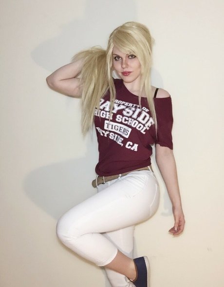 Abi Aikou kunst top foto