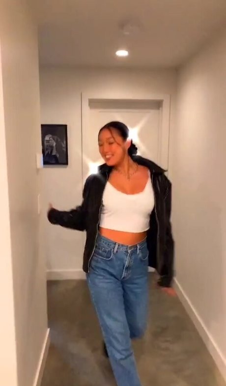 sehr dünne onlyfans top heiße foto