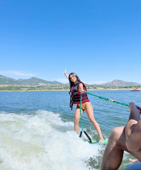 Julia Katelyn Ernst perfekte bild