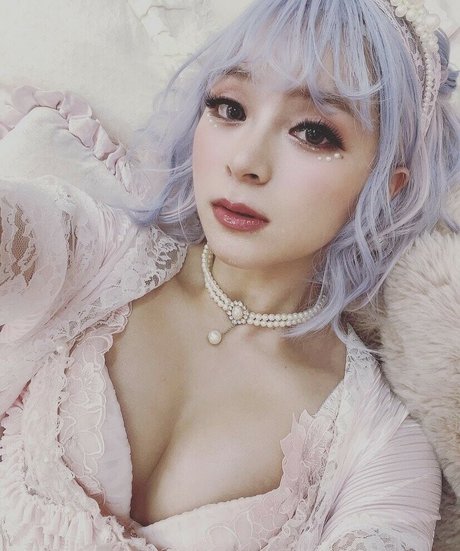 Mizuhashi Mai pornostar exklusive fotos