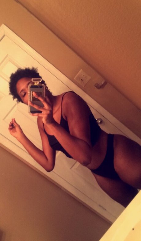 Bribunny top erotische bild