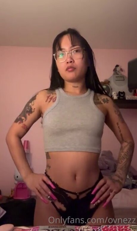 Ovnezz exklusive pornographische fotos