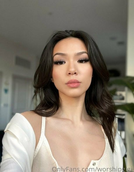 asiatische nackte onlyfans schöne erotische bilder