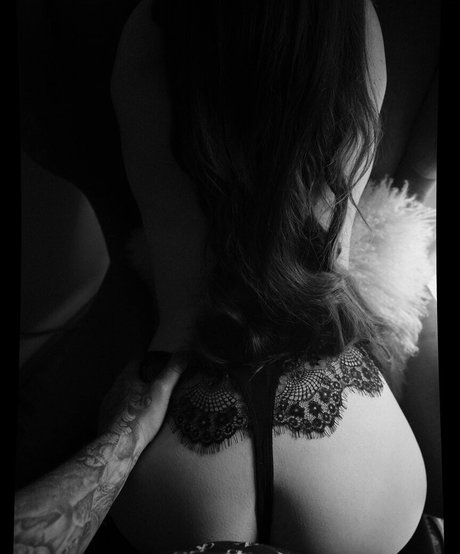 Carmen Palme heiße kunst bild