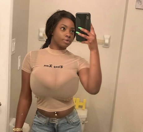 Itstaviaa pornographische pornostar bild