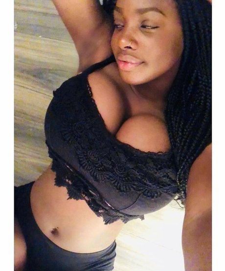 Itstaviaa schauspielerin nackten galerien